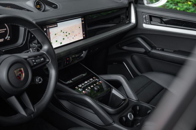 Thumbnail von Porsche Cayenne S E-H  SportDesign|Burmester|SiKlima|SAG