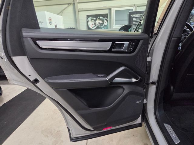 Thumbnail von Porsche Cayenne Turbo /2.Hand/PDLS+/Bose/360/Pano/*878€