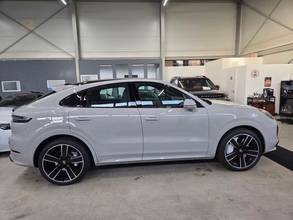 Thumbnail von Porsche Cayenne Turbo /2. el/PDLS+/Bose/360/Pano/*878€