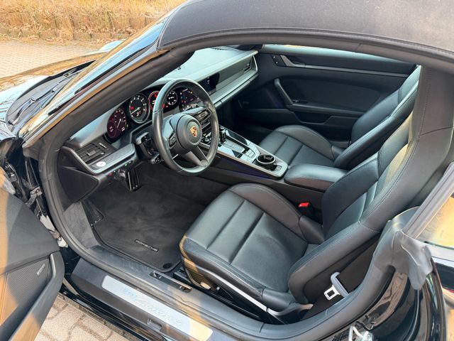 Thumbnail von Porsche 992 Carrera 4 Cabriolet - 1. Hand - 20tkm