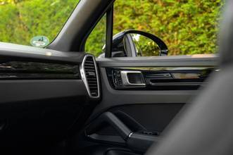 Thumbnail von Porsche Cayenne E-Hybrid SportDesign|HUD|ACC|22|Spoiler Exhaust|eAHK