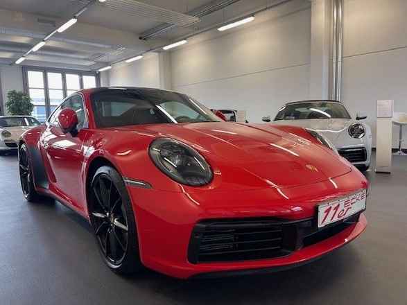Porsche 992 Carrera