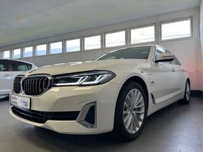 Thumbnail von BMW 530 E LUXURY LINE*DERİ*NAVİGASYON*HEAD UP*BT*MFL*LED*