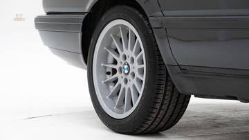 Thumbnail von BMW 730i E32 '88