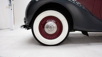 Thumbnail von Bentley MK6 Limousine von James Young '48