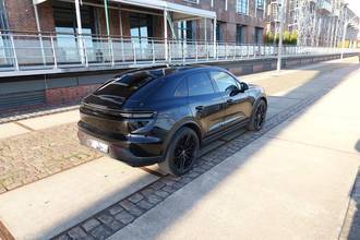 Thumbnail von Porsche Macan Elektrikli 4