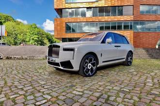 Rolls-Royce Cullian Black Badge 4 Seats I Starlight I TV I Massage Seats