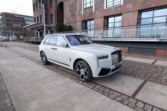 Thumbnail von Rolls-Royce Cullian Black Badge 4 Seats I Starlight I TV I Massage Seats