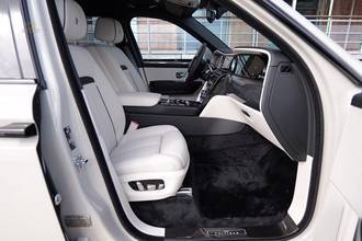 Thumbnail von Rolls-Royce Cullian Black Badge 4 Seats I Starlight I TV I Massage Seats