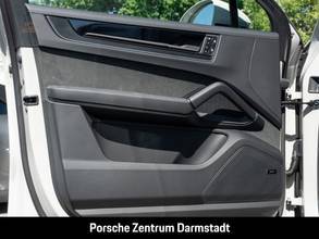 Thumbnail von Porsche Cayenne GTS Coupe InnoDrive HA-Lenkung Head-Up