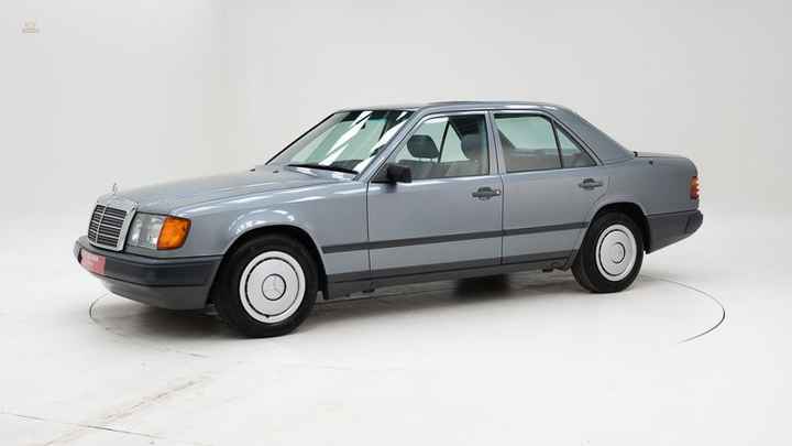 Mercedes-Benz 230E '88