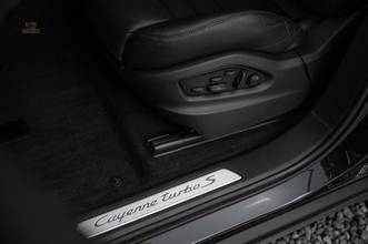 Thumbnail von Porsche Cayenne Turbo S E-Hy 680PS |Approved28|Burmester