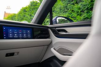 Thumbnail von Porsche Macan E 4 408PS |HUD|BeifFahrDi|Inno|AHK