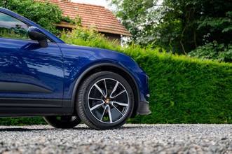 Thumbnail von Porsche Macan E 4 408PS |HUD|BeifFahrDi|Inno|AHK