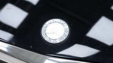 Thumbnail von Mercedes-Benz 560 SL '86