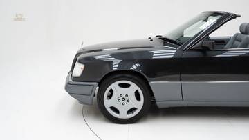 Thumbnail von Mercedes-Benz 220 E '94