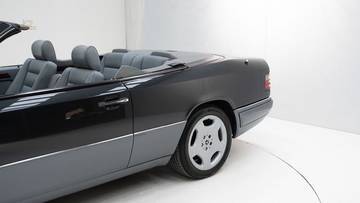 Thumbnail von Mercedes-Benz 220 E '94