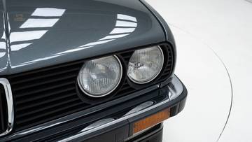 Thumbnail von BMW 325i Cabriolet '88
