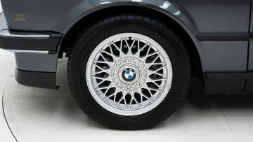 Thumbnail von BMW 325i Cabriolet '88