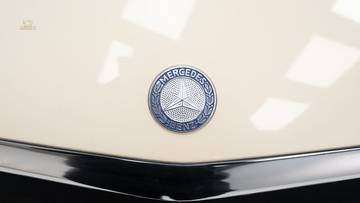 Thumbnail von Mercedes-Benz 560 SL '86