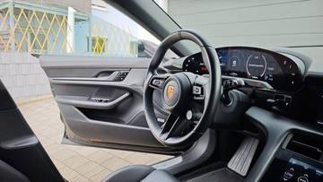 Thumbnail von Porsche Taycan 4S Perf Chrono Leder 360° Luft 14Weg Bose