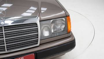 Thumbnail von Mercedes-Benz 230 CE '88