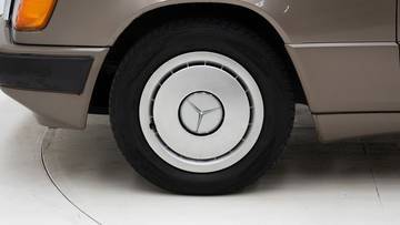 Thumbnail von Mercedes-Benz 230 CE '88