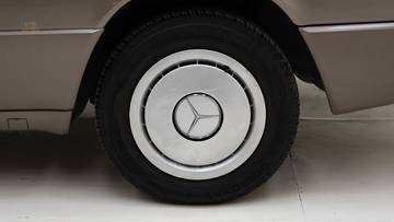 Thumbnail von Mercedes-Benz 230 CE '88