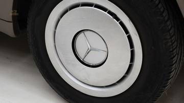 Thumbnail von Mercedes-Benz 230 CE '88