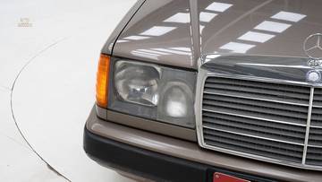 Thumbnail von Mercedes-Benz 230 CE '88