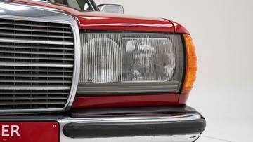 Thumbnail von Mercedes-Benz W123 300 TD '80