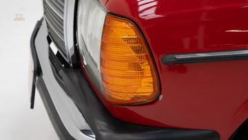 Thumbnail von Mercedes-Benz W123 300 TD '80