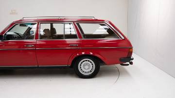 Thumbnail von Mercedes-Benz W123 300 TD '80