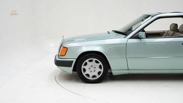 Thumbnail von Mercedes-Benz 300 CE '92