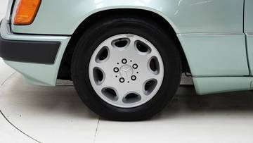 Thumbnail von Mercedes-Benz 300 CE '92