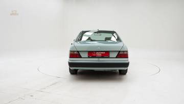 Thumbnail von Mercedes-Benz 300 CE '92