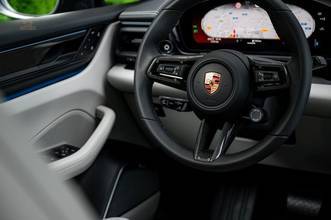 Thumbnail von Porsche Macan 4 E 408PS | Werksgarantie | 1. Hd.