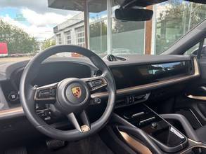 Thumbnail von Porsche Cayenne Coupe Burmester Sport-Design Luft Stand