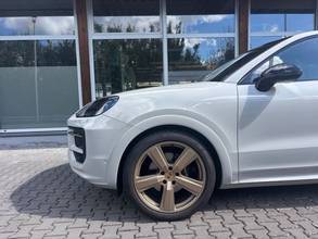 Thumbnail von Porsche Cayenne Coupe Burmester Sport-Design Luft Stand