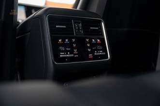 Thumbnail von Porsche Cayenne E-Hy |FondKino|360|Inno|PDCC|HiALe|SAG