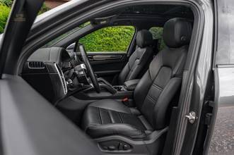 Thumbnail von Porsche Cayenne E-Hy |FondKino|360|Inno|PDCC|HiALe|SAG