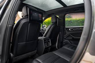 Thumbnail von Porsche Cayenne E-Hy |FondKino|360|Inno|PDCC|HiALe|SAG