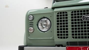 Thumbnail von Land Rover Defender Heritage 90 '2015