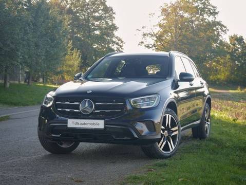 Mercedes-Benz GLC 300 e 4Matic Plug-In-Hybrid//AMG Line