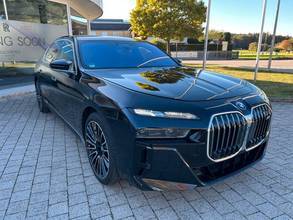 Thumbnail von BMW M760 e xDrive - B&W, Fond-TV., Executive Lounge