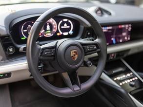 Thumbnail von Porsche Cayenne Coupé E-Hybrid,21",AHK,Luft,ACC,AHK,Pano