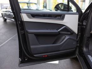 Thumbnail von Porsche Cayenne Coupé E-Hybrid,21",AHK,Luft,ACC,AHK,Pano