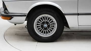 Thumbnail von BMW 520 E12 '80