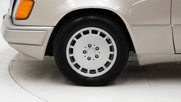Thumbnail von Mercedes-Benz 300 E '92