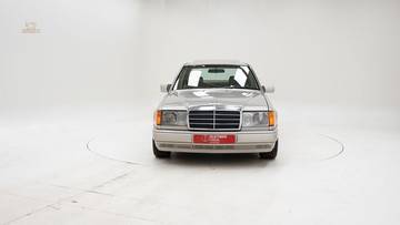 Thumbnail von Mercedes-Benz 300 E '92